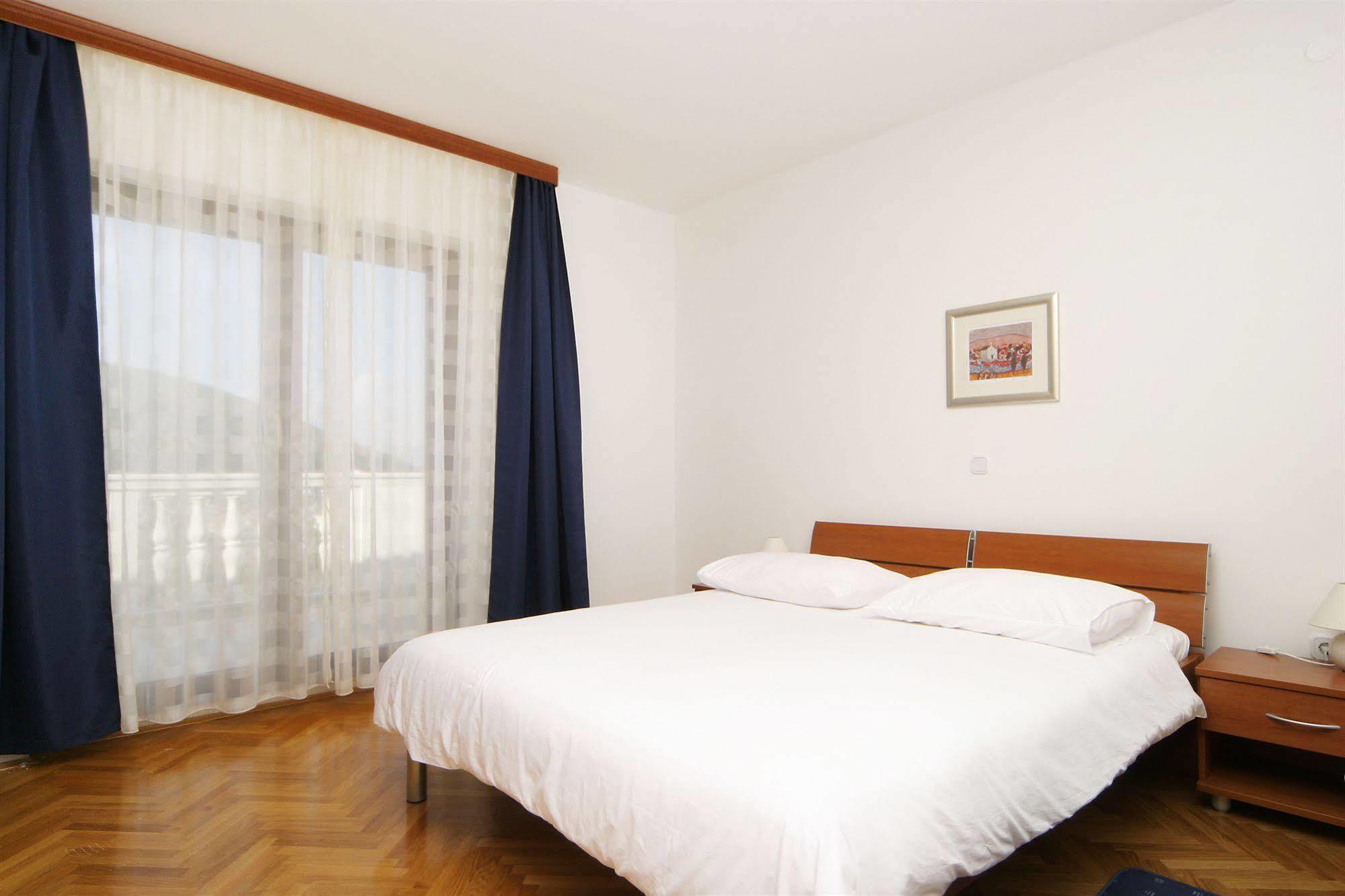 Apartments Pucisca Zewnętrze zdjęcie